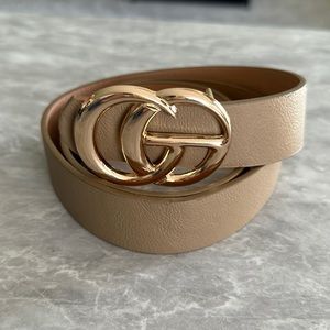 Pink Lily Faux Leather belt